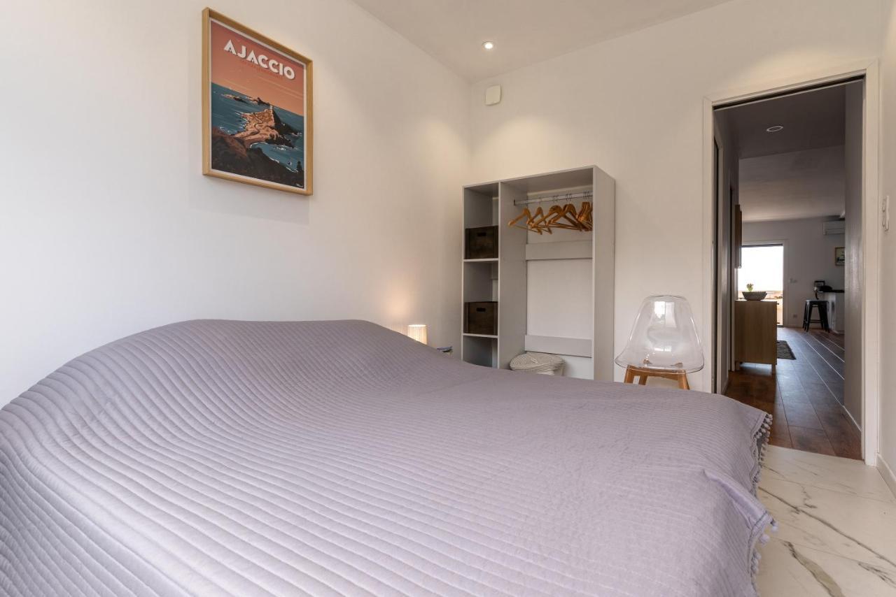 Appartement refait à neuf Ajaccio vue mer Esterno foto